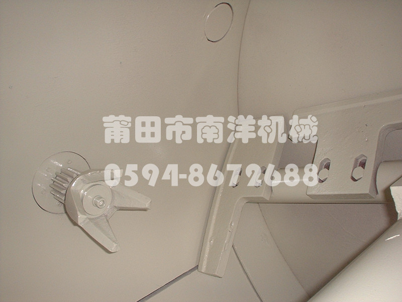 HDϵ~Ƭʽɻ씇C(j)C(j)е 
P(gun)I: