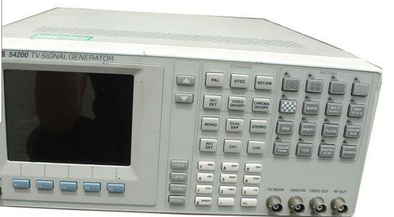 AFluke54200ҕ̖l 
PI: